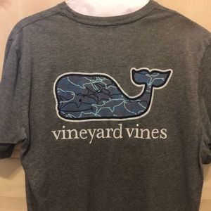 Men’s Vineyard Vines t-shirt